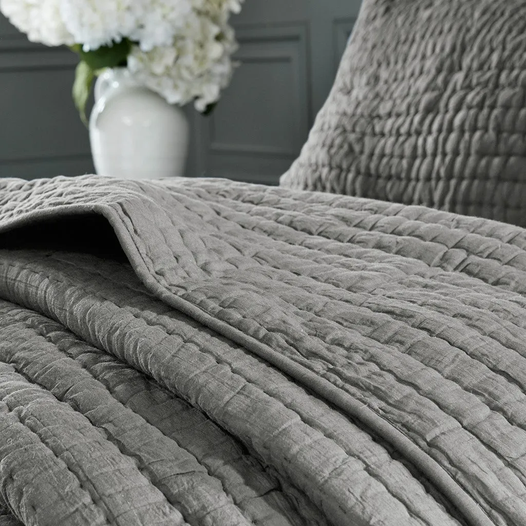 Serene 3 Piece Hand Quilted Cotton Quilt Set - Grey